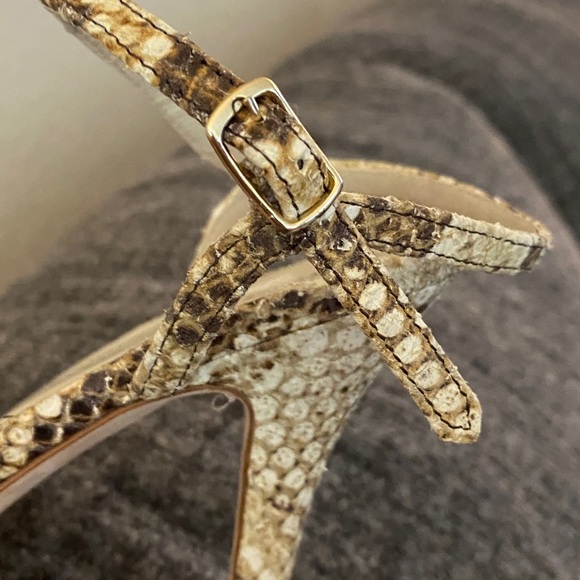 Bettye Muller Black and Tan Snakeskin Open Toe Heeled Sandals. Sz 38.5. (8) - Picture 14 of 14